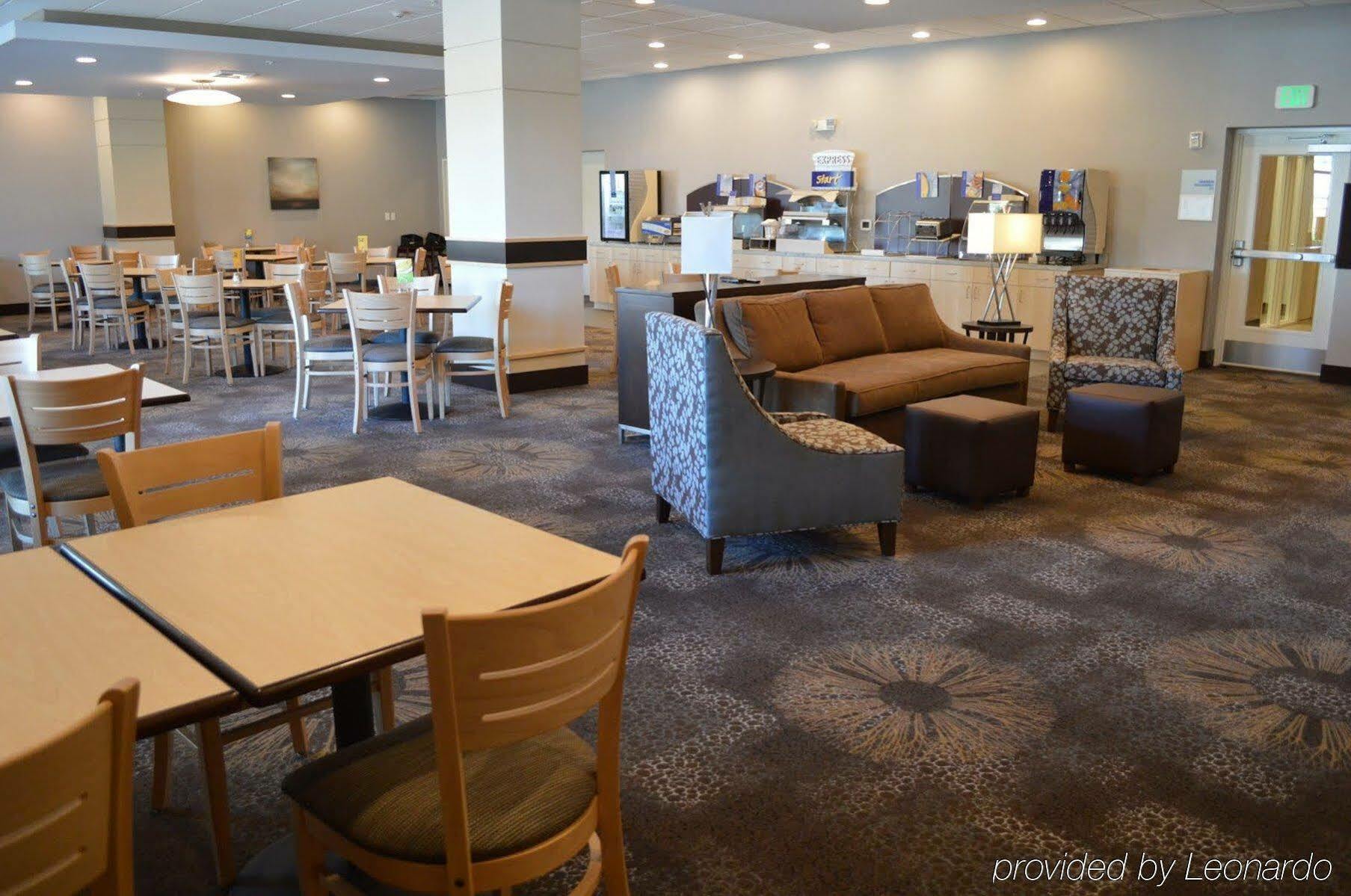 Hilton Garden Inn Tacoma Downtown Экстерьер фото