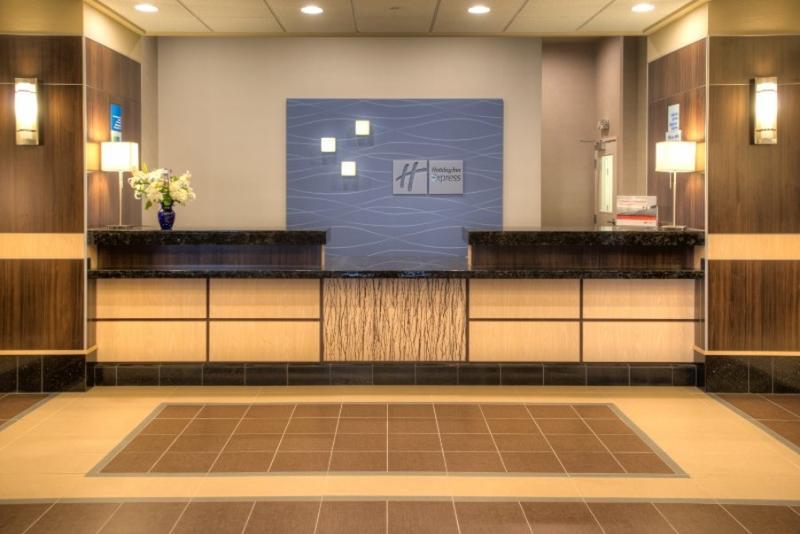 Hilton Garden Inn Tacoma Downtown Экстерьер фото